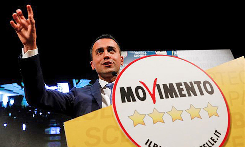 El movimiento Cinco Estrellas busca ganar terreno en el gobierno italiano impulsando leyes sociales