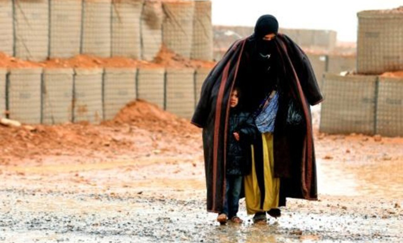 Siria: 7.000 personas abandonan campo de refugiados cerca de Jordania