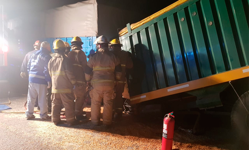 Un camionero de 40 años perdió la vida al chocar en la ruta 11