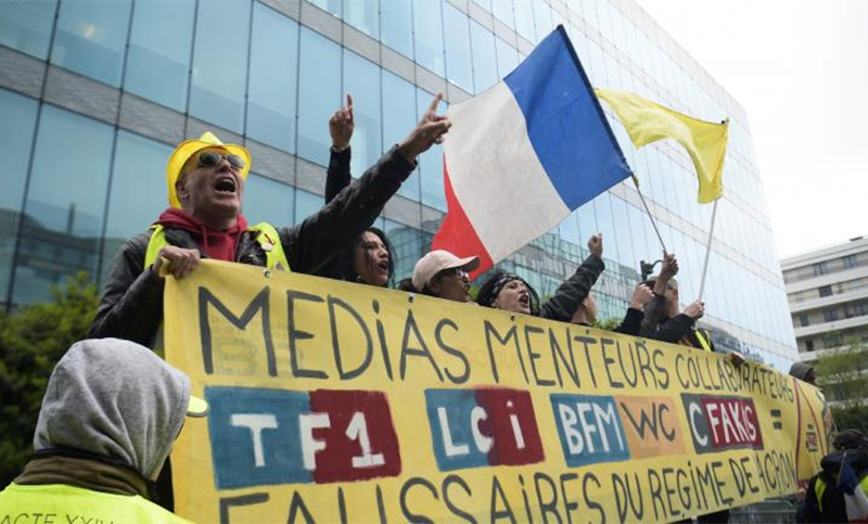 Chalecos amarillos: «Marcha en los medios de comunicación» en París y desfile en Estrasburgo