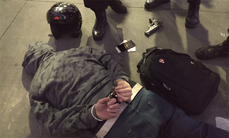 Persecución, tiroteo y tres detenidos tras un robo a un comercio en el macrocentro