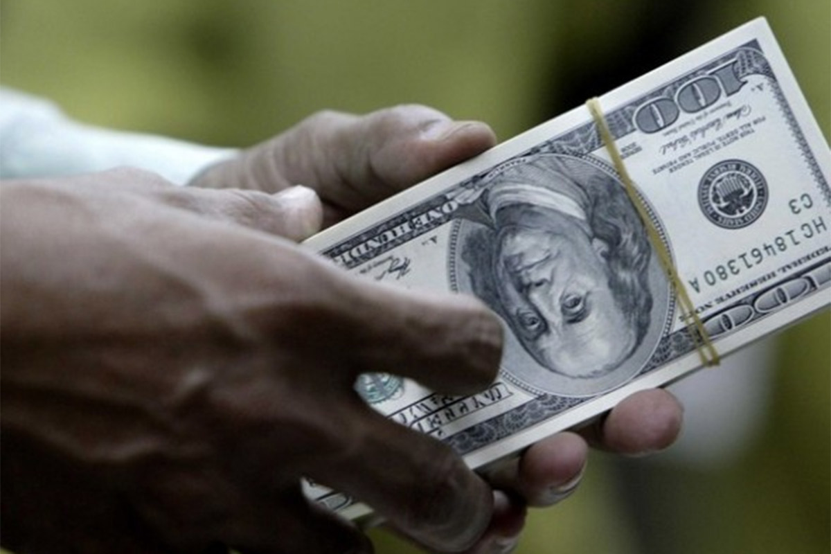El dólar cerró por encima de los $46 a pesar de que el BCRA subió la tasa