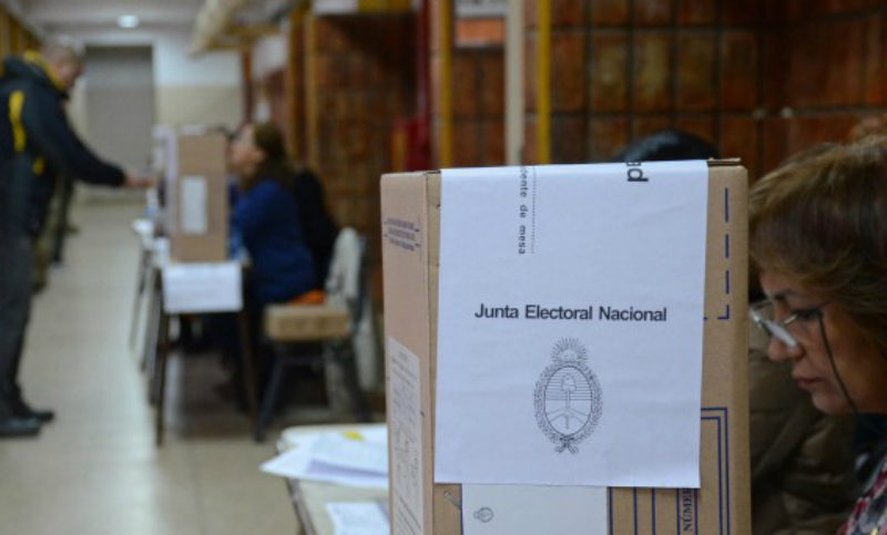 El Gobierno formalizó la convocatoria a elecciones nacionales