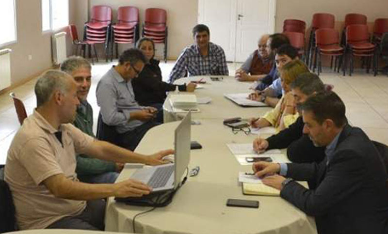 El gobierno de Santa Cruz aumentó levemente la oferta salarial docente