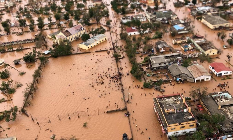 Graves inundaciones y caos tras un ciclón en Mozambique
