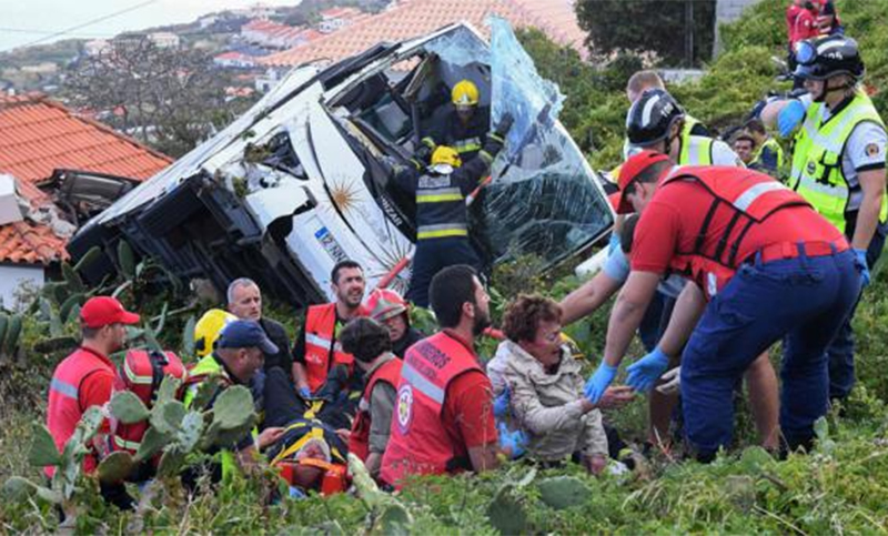 Duelo en Madeira por la muerte de 29 turistas alemanes en accidente de colectivo