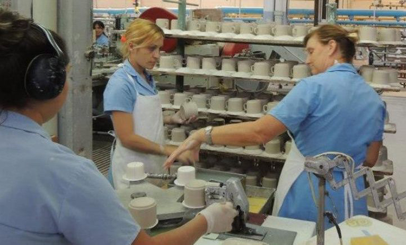 Trabajadores suspendidos en Verbano cobrarán 22 mil pesos en abril