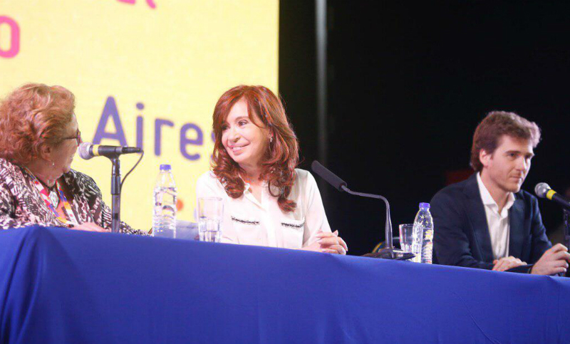 Cristina Fernández presentó su libro: “Hace falta un contrato social de todos los argentinos»