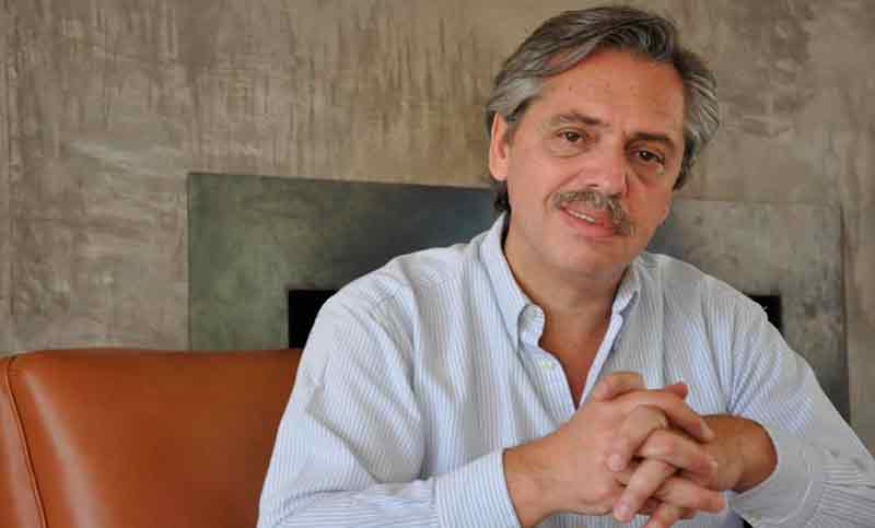 Alberto Fernández viaja a Santa Cruz y se muestra en un acto como candidato a presidente