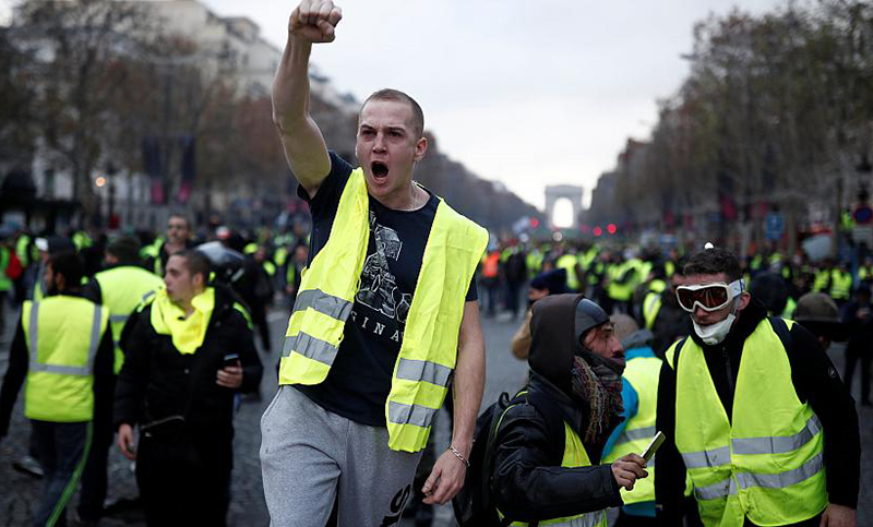 Chalecos amarillos: seis meses de movilización y el mayor saldo represivo en Francia