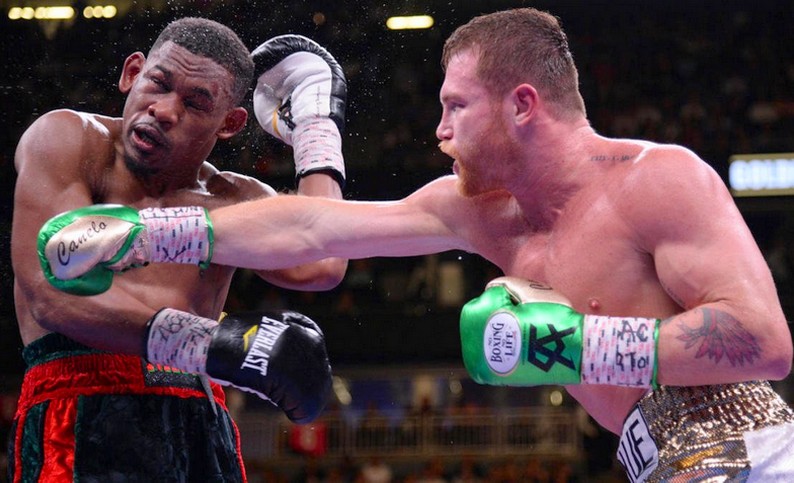 El mexicano Canelo se consagró campeón unificado de los medianos