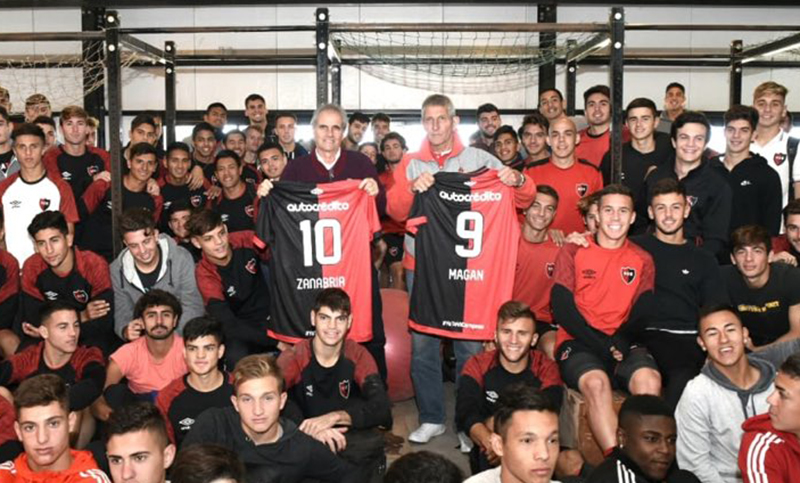 Zanabria y Magán, dos ídolos de Newell’s, hablaron con los pibes de inferiores