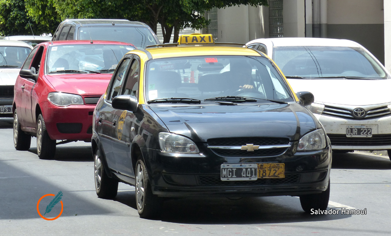 Continúa estancado en el Concejo el posible aumento de taxis