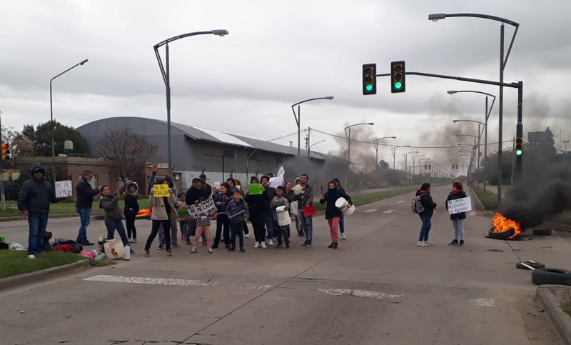 Una familia del barrio Fontanarrosa teme que la desalojen de su casa