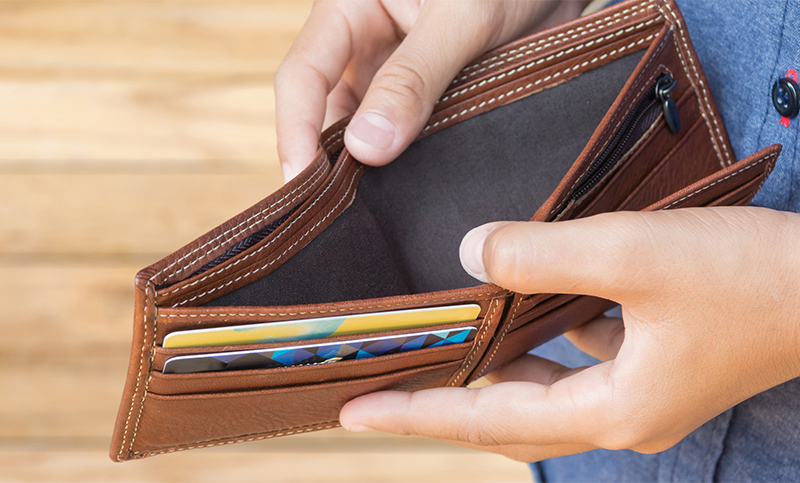 A marzo, los sueldos perdieron 10,5% de su poder adquisitivo