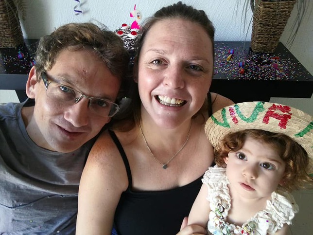 Movida solidaria para que Pía pueda viajar a Colombia