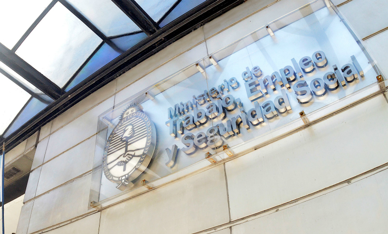 UPCN, Uocra, Seguros y Sanidad firmaron sus acuerdos salariales para este año