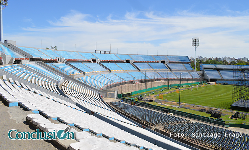Venderán los arcos del mítico estadio Centenario de Uruguay