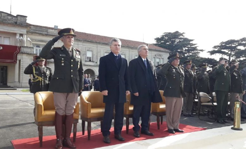 En pleno paro contra su Gobierno, Macri encabezó un acto en el Colegio Militar