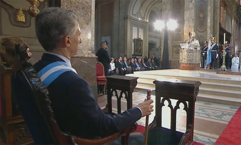 Macri participa del Tedeum y comparte un locro en Olivos por el aniversario de la Revolución de Mayo