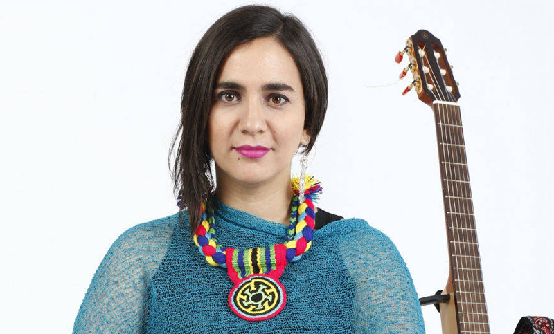 La colombiana Marta Gómez presenta “Un silencio que llegó de lejos” en Rosario