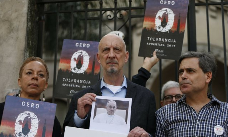 Víctimas de abuso eclesiástico piden que se modifique una ley de 1966 que ampara a sacerdotes