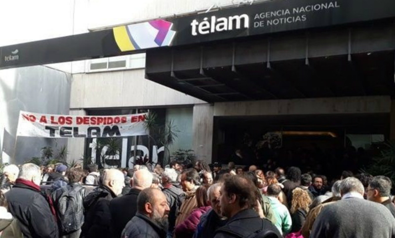 Poco para festejar en su día: más de 4.500 periodistas despedidos desde 2016