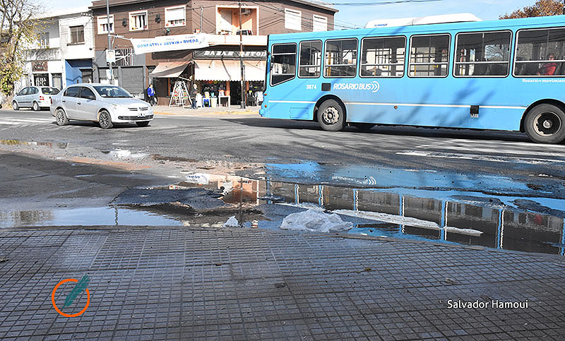 Vecinos de zona sur reclaman por desbordes de una red de desagües «sin concluir»