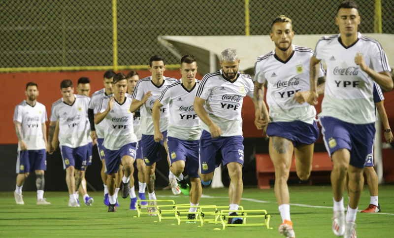 Scaloni tendría todo definido para el debut de la Albiceleste