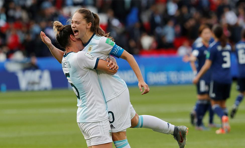 Argentina se mide con Inglaterra en la segunda fecha del Mundial de Francia