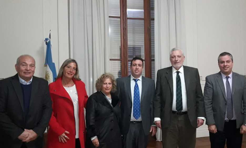 La Provincia firmó un convenio con la Daia Rosario, tras la agresión sufrida por un rabino