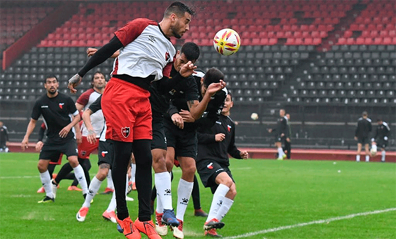 Los titulares de Newell’s empataron en el amistoso contra Colón