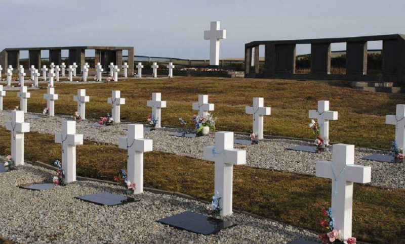 Malvinas: identifican a otro soldado enterrado en Darwin