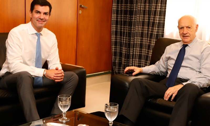 Lavagna acordó con Urtubey y compartirán fórmula presidencial