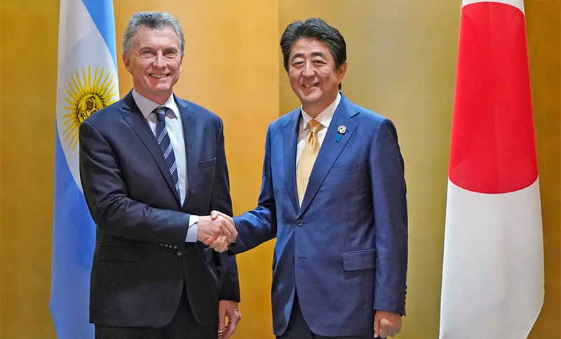 A horas de la Cumbre del G20 en Osaka, Macri se reunió con el primer ministro de Japón