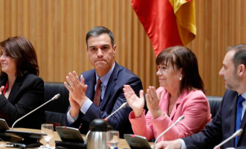 España: los socialistas presionan con nuevos comicios horas antes de iniciar negociaciones