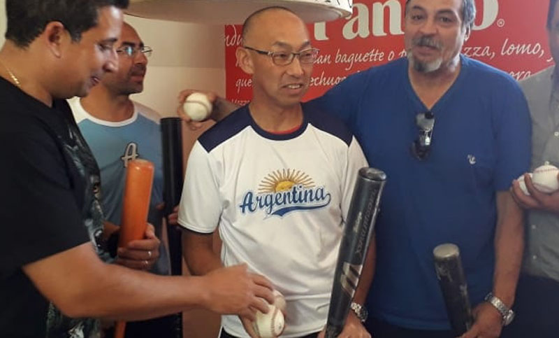 Yasuhiro Saito realizará charlas sobre béisbol en Rosario