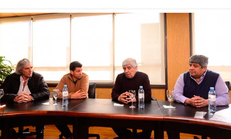 Aeronavegantes se reunieron con Hugo y Pablo Moyano en rechazo a la política aerocomercial