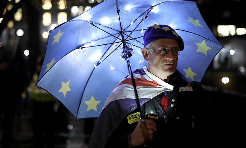 Predicen recesión y devaluación en el Reino Unido si hay Brexit sin acuerdo