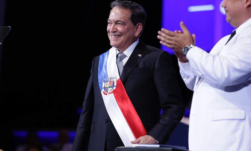 Cortizo asumió la presidencia de Panamá y se declaró «el primer trabajador»