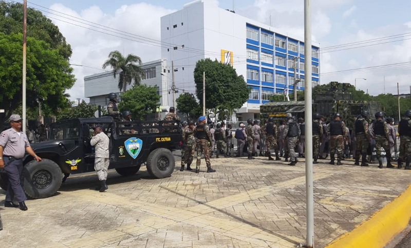 El Congreso de República Dominicana lleva una semana militarizado