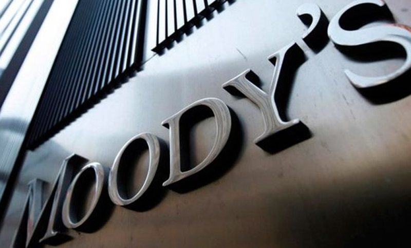 Moody’s cambió la perspectiva de estable a negativa para diez empresas argentinas