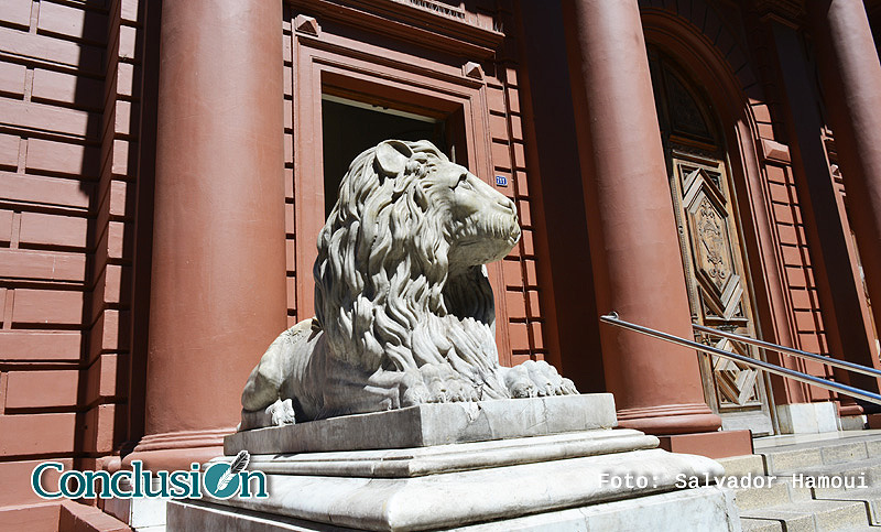 Lunes de asueto administrativo: garantizan guardias en salud