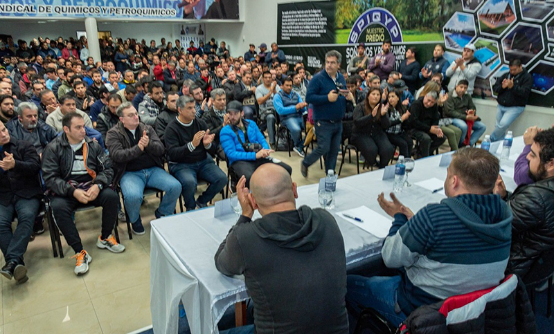 Trabajadores químicos lanzan asambleas en busca de recomposición salarial 