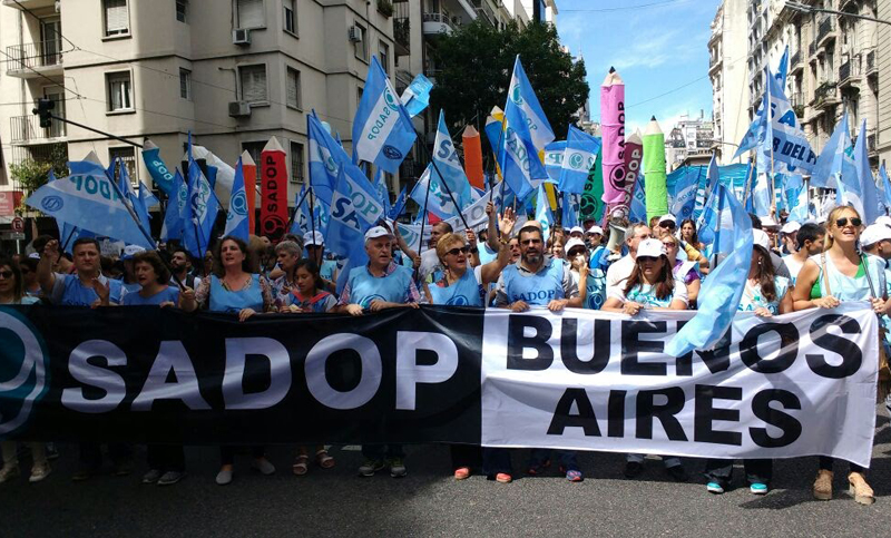 En Buenos Aires piden que se le saque el subsidio a los colegios privados que echen docentes