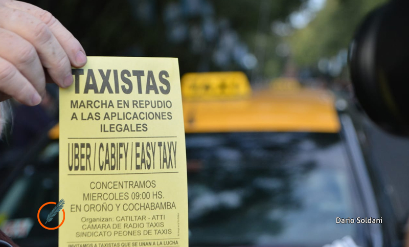 Taxistas se movilizaron al Concejo en contra de aplicaciones digitales