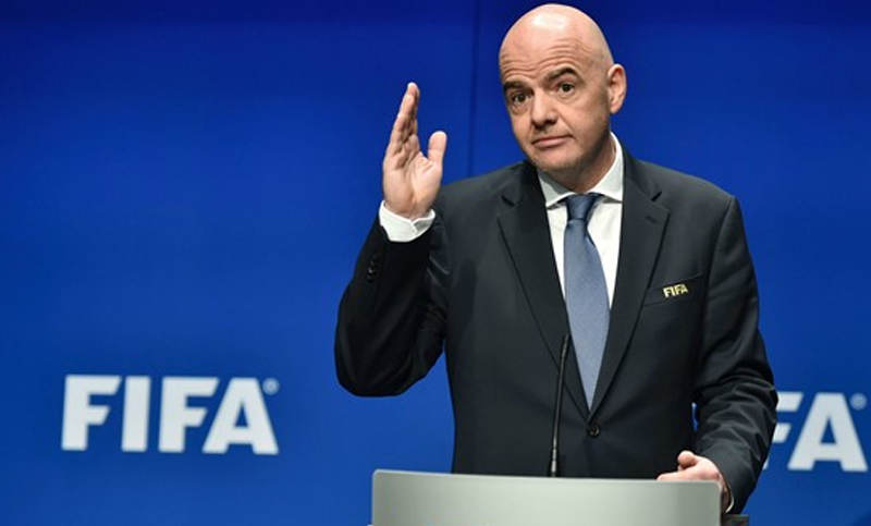 Fifa prohibirá que clubes deudores contraten jugadores