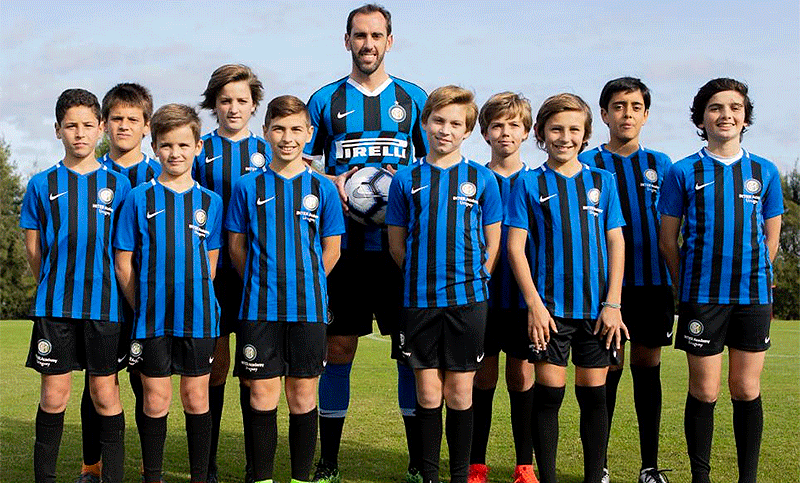 El uruguayo Diego Godín se incorpora al Inter de Milán