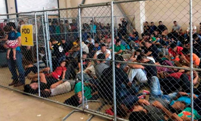 Organismo de control reconoce hacinamiento en centros de migrantes en Estados Unidos