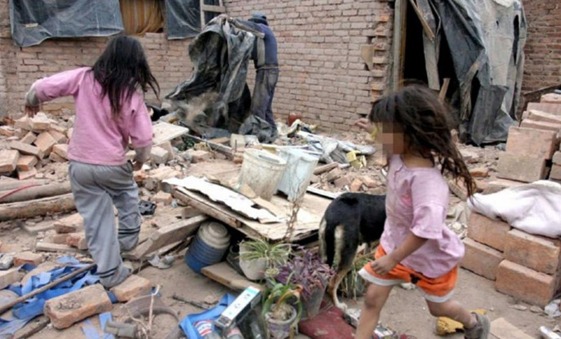 Según el Indec, casi el 50% de los niños de Argentina son pobres